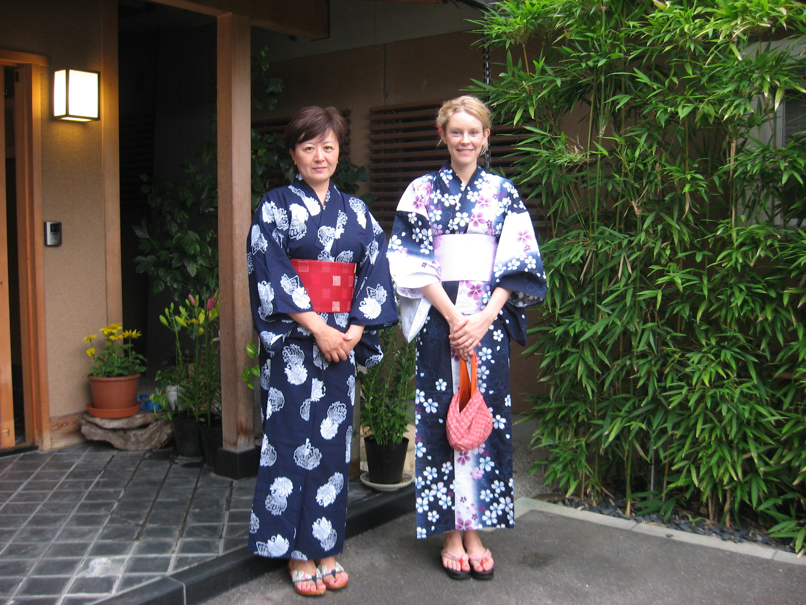 Hanae-san and Helena in yukata