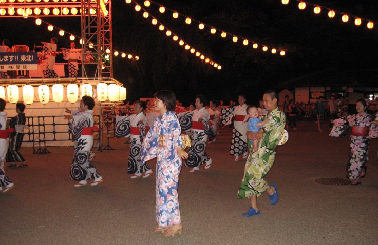obon dancing nagoya castle