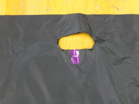 taping the bag for convenience in Japan