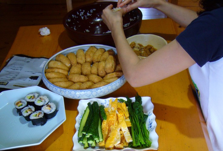 types of sushi: inarizushi